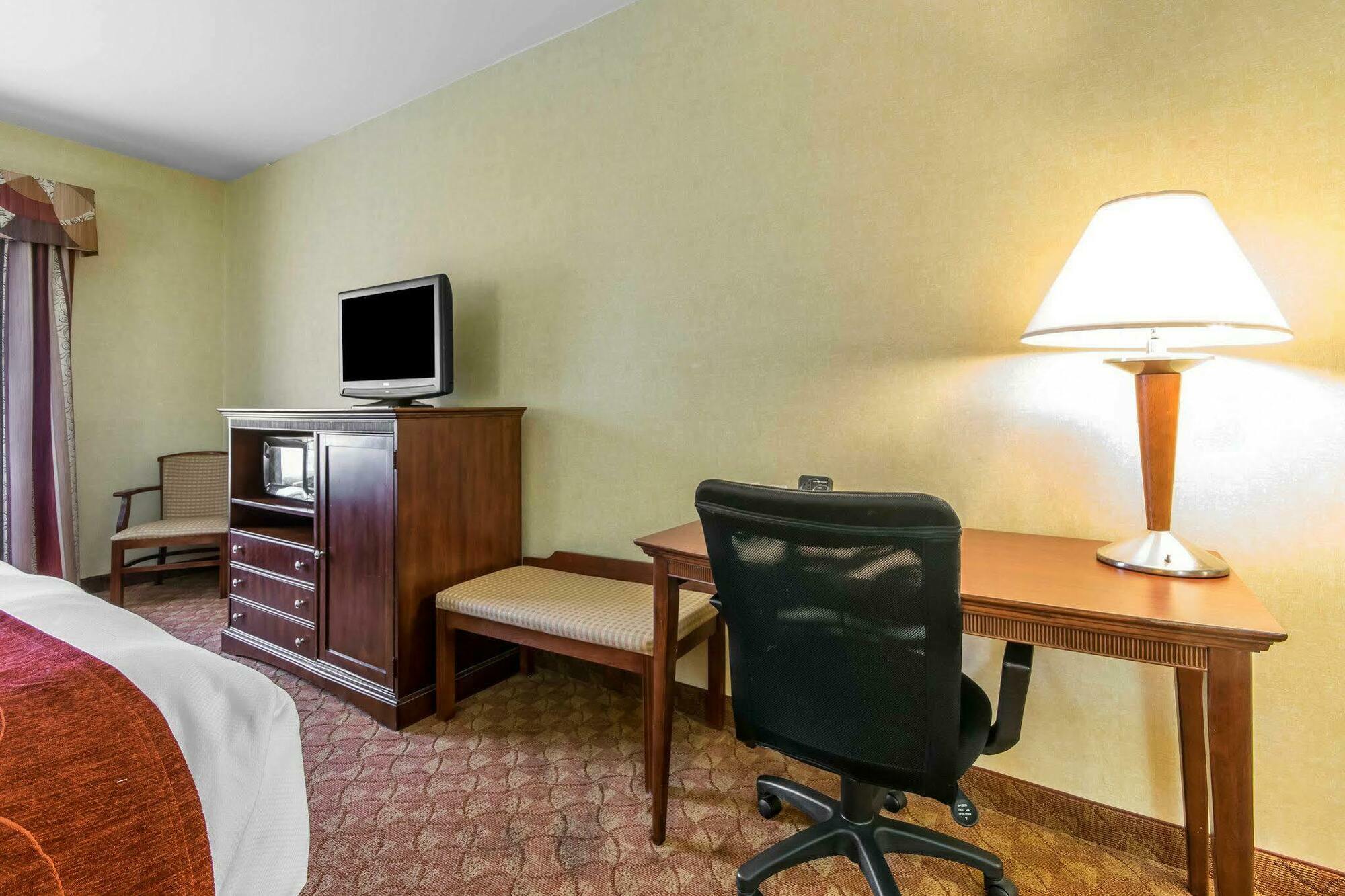 Comfort Suites South Point - Huntington Exterior foto